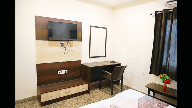 Hotel Udaipur Stay in Udaipur