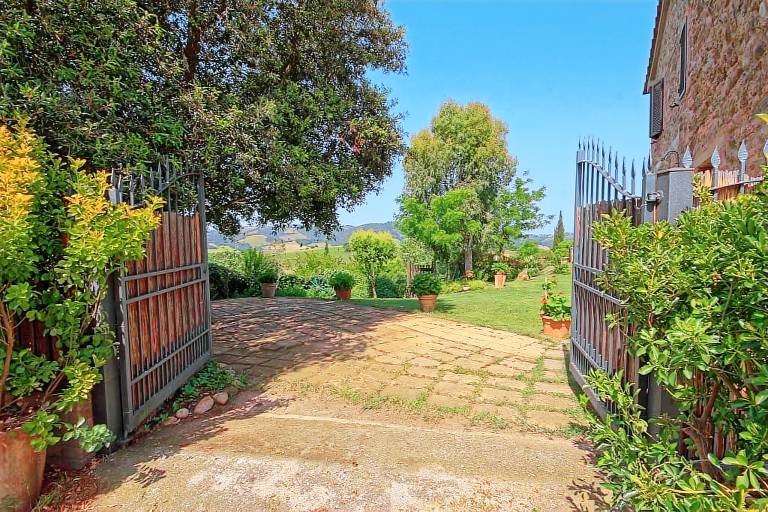 Children-friendly villa with private pool & garden | Dogs allowed — photo 4