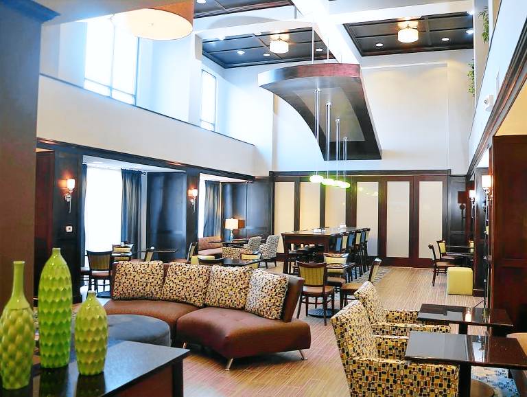 Hampton Inn & Suites Sharon — photo 2