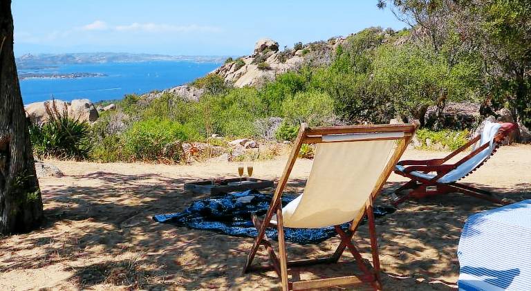 Apartment with 3 rooms for 4 persons in Arzachena