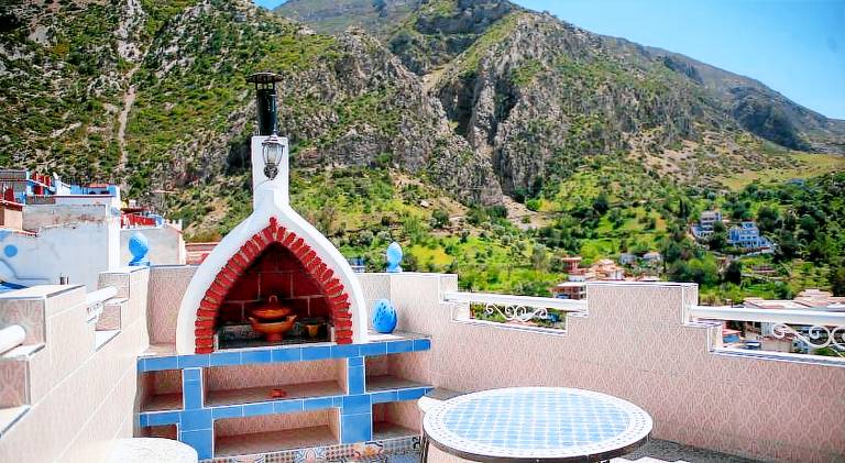 Vacation home with patio in Derdara