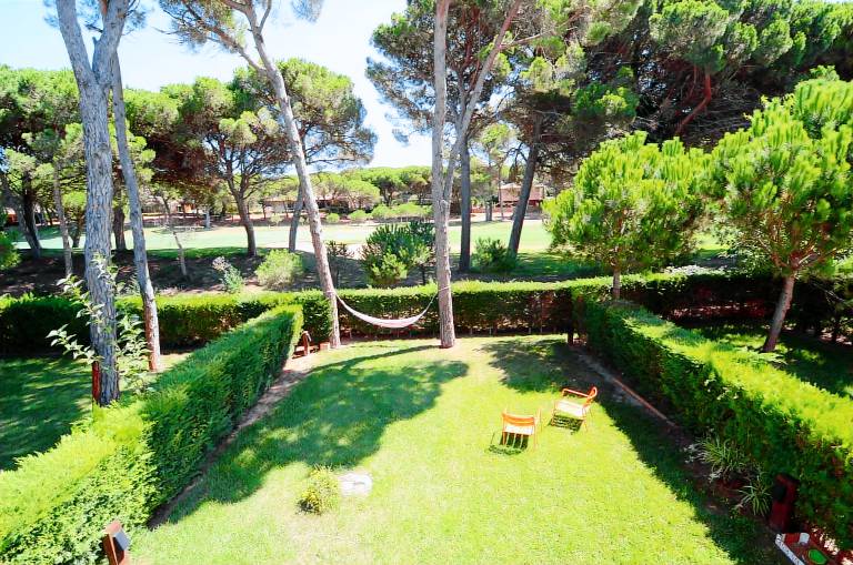 Wonderful house with yard, barbeque & pool | Pet-friendly — photo 4