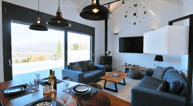 Fully equipped charming villa with garden, BBQ & private pool | Dogs allowed — photo 3