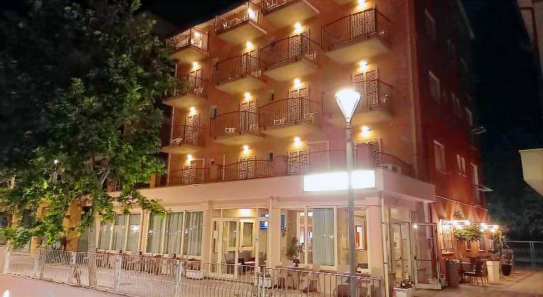 Hotel Serafini Misano Adriatico FREE PARKING in Cattolica