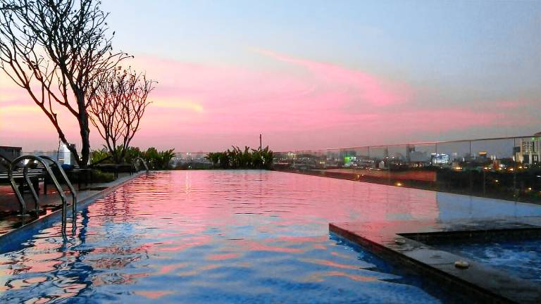 House Suan Luang