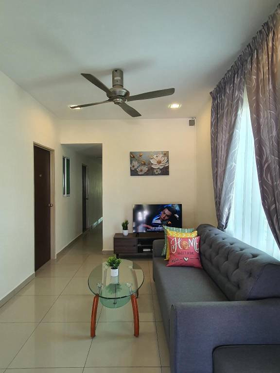 1st Island Homestay Bayan Baru