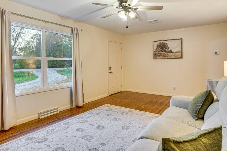 Quiet Country Stay: Modern Home Near Paducah — photo 5