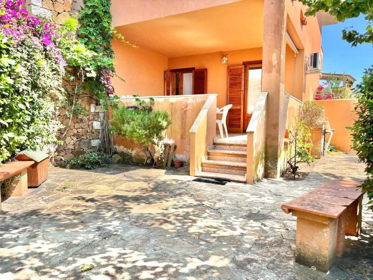 Holiday apartment with 2 rooms for 4 persons — photo 2