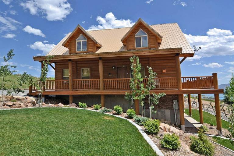 Cabin  Garden City