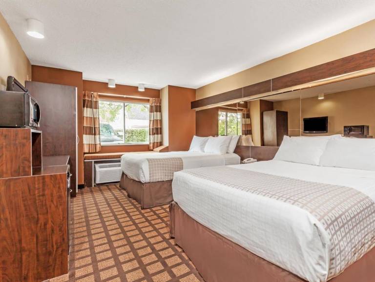 Microtel Inn & Suites by Wyndham Lexington — photo 2