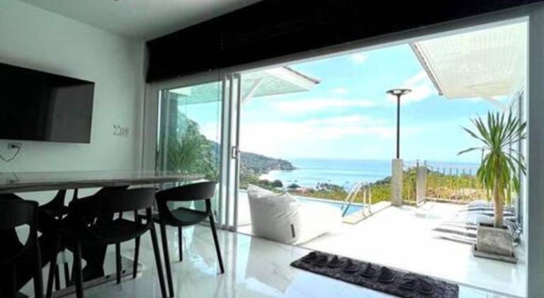 Villa with pool — photo 3