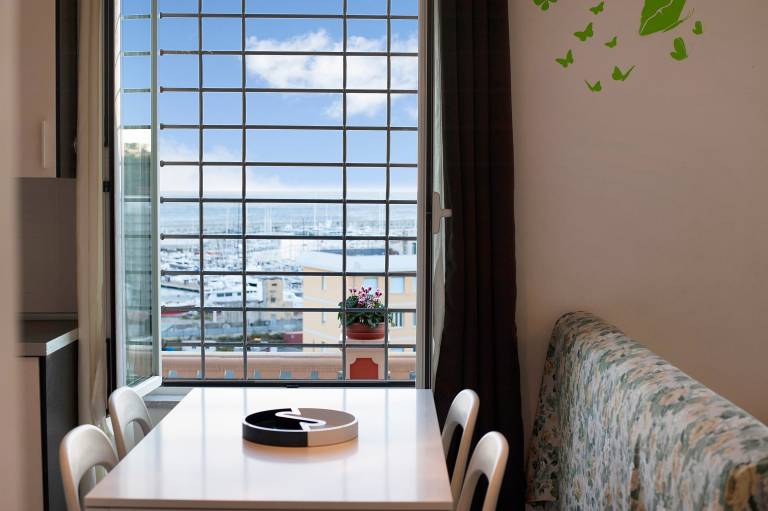 Apartment "Trilocale in villa vista mare Apt 1" with Sea View — photo 4