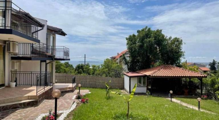 Serviced apartment with BBQ, garden & patio — photo 4