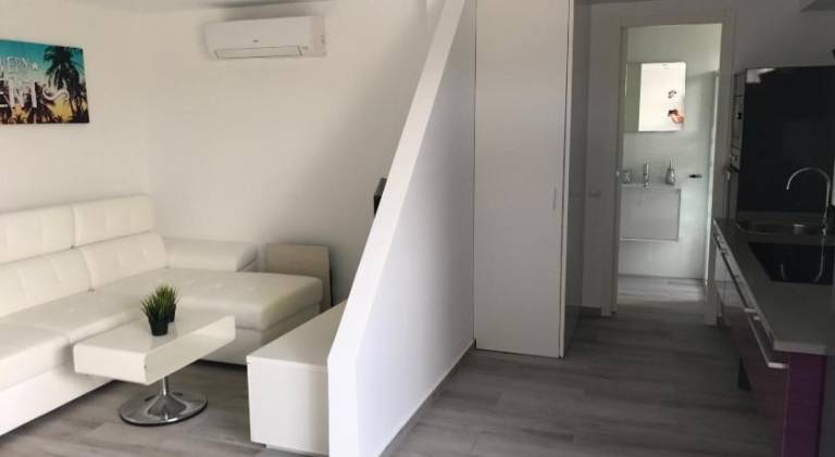 Holiday apartment with terrace & pool — photo 5