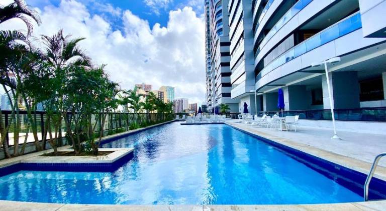 Apartment with pool — photo 3