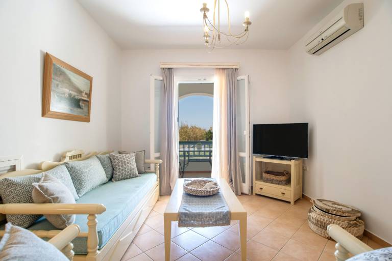 Fully equipped pleasant aparthotel with barbeque, terrace & fast internet | Beach view | Beach nearby | Perfect for remote work | Dogs allowed — photo 2