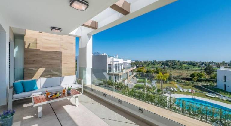 Newly Built 2 BDRM Modern Oasis w Gym & Pool — photo 4