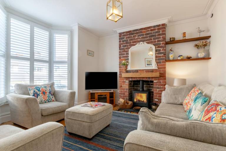 Cottage with BBQ & yard in Swansea