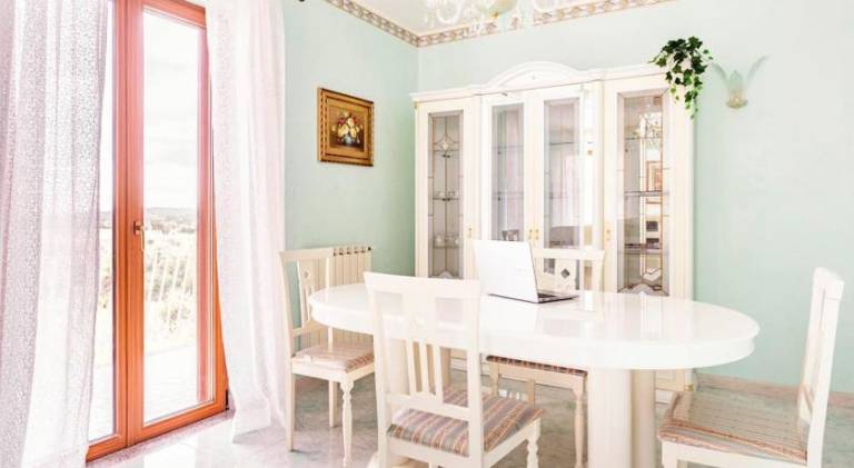 Family-oriented rental apartment with grill, terrace & hot tub | Pet-friendly — photo 4