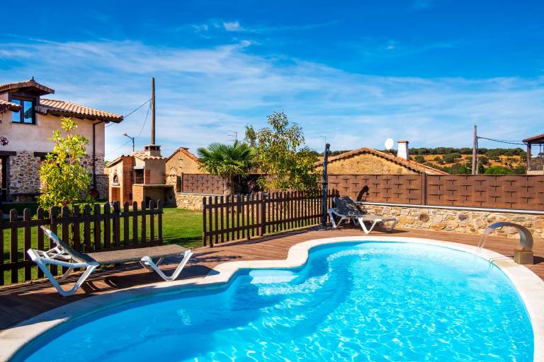Casa Rural Gorriones – Country Estate with Pool and Garden in Salamanca in Salamanca