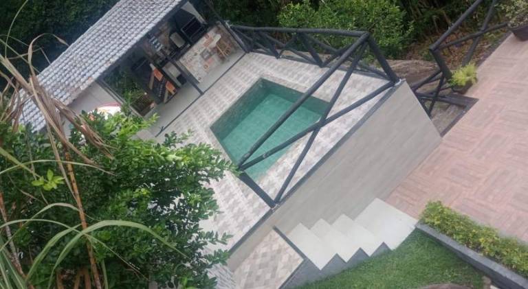 Vacation home with pool — photo 5