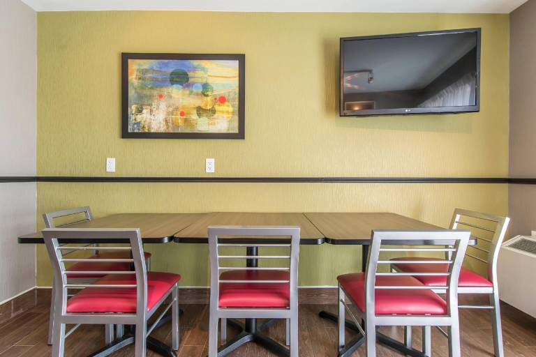 Comfort Inn — photo 4