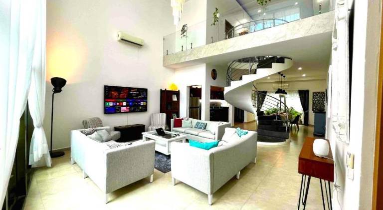 Villa with private pool, patio & jacuzzi in Playa del Carmen