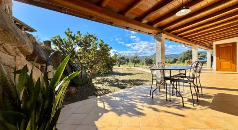 Rental apartment with barbecue, yard & patio — photo 4