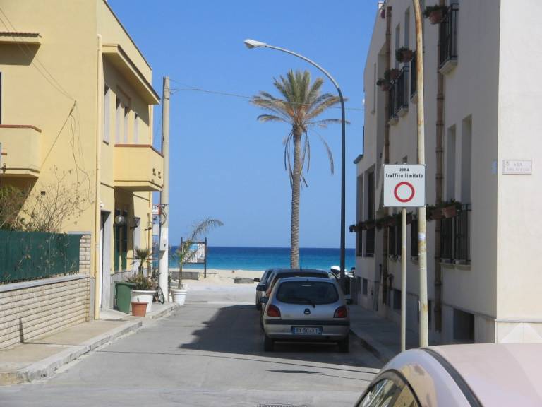 Family-oriented apartment with terrace | Close to the beach | Dogs allowed — photo 2