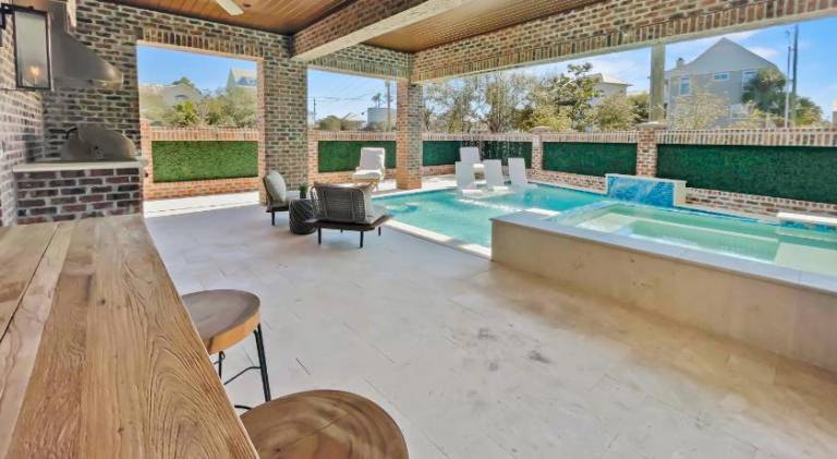 Summer Wind l Ocean Views, Steps to Beach, Private Pool and Jacuzzi, Golf Cart, Bikes, Ample Parking — photo 5