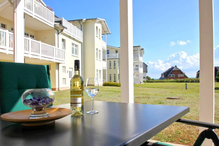 Terrasse, gratis Nutzung vom AHOI Erlebnisbad und Sauna - Meeresblick FeWo 30 — photo 5