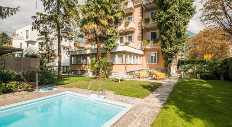 Serviced apartment with garden, sauna & pool | Dogs allowed — photo 3
