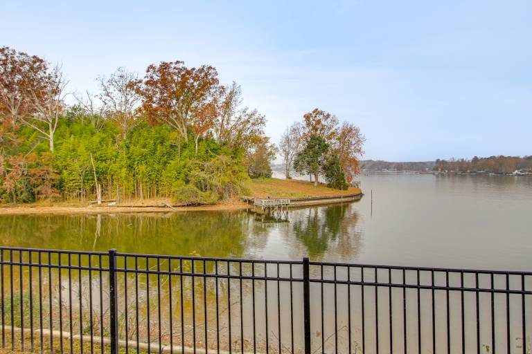 Lake Greenwood Getaway w/ Docks & Waterfront Views — photo 2