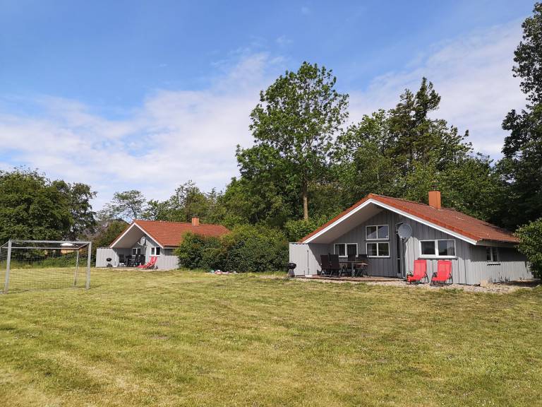 Family-friendly pleasant house with patio, sauna & yard | Pets allowed — photo 2