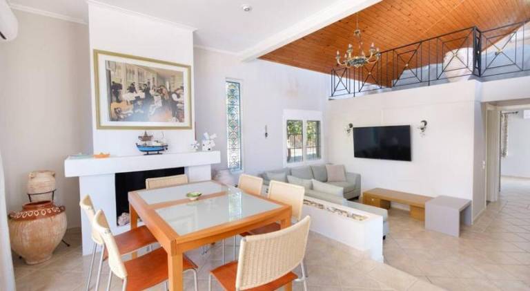 Lefkathia Beach Villa - Gated Beach-Front Private Villa at Lefkathia Beach, Chios! — photo 4