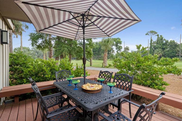 Condo with pool & BBQ — photo 5