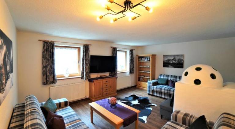 Apartment with patio, barbeque & yard | Ski nearby | Dogs allowed — photo 2