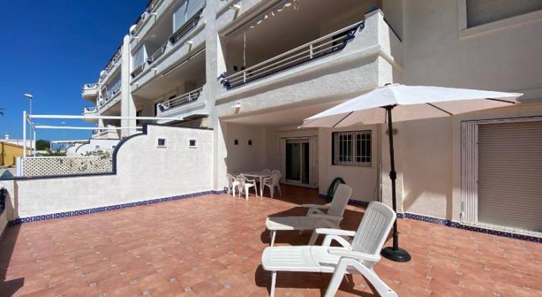 Charming rental apartment with garden, terrace & pool | Next to the beach | Pets are welcome — photo 3