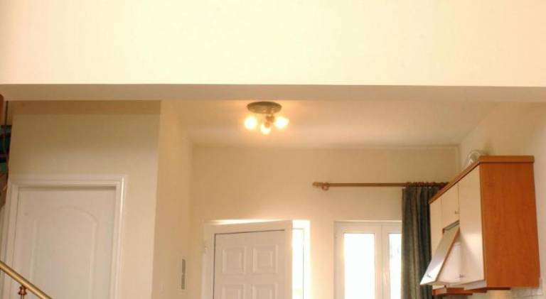 Lovely vacation home with barbecue, yard & patio | Next to the beach | Pet-friendly — photo 4