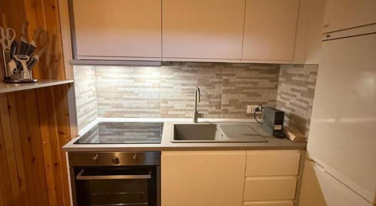 Apartment with 1 room for 5 persons — photo 2