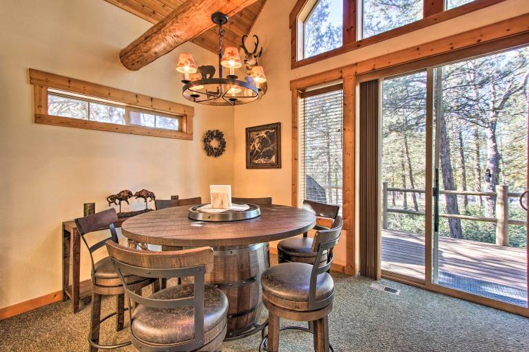 Klamath Falls Cabin Retreat w/ Deck & Grill! — photo 3