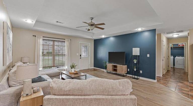 Family Oasis In Jonesboro! 4Bd, 2Ba house High Speed WiFi! — photo 2