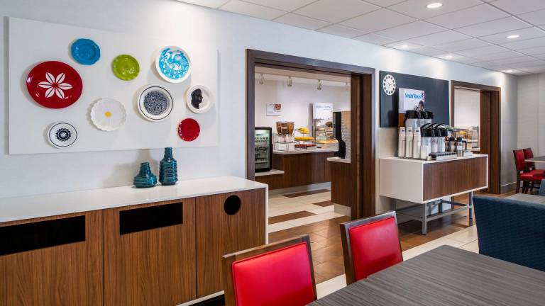 Holiday Inn Express Airdrie By IHG — photo 5