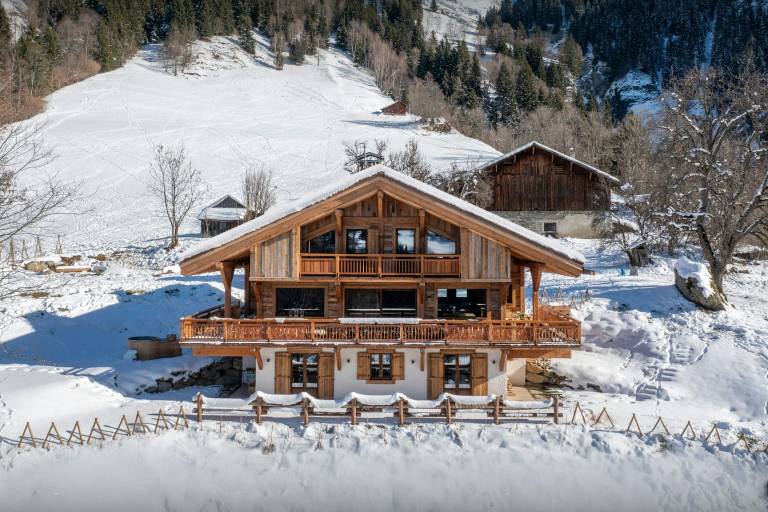 Luxury chalet for 14 (11 adults max) spa and summer pool - OVO Network — photo 3