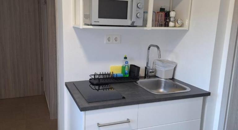 Beautiful holiday apartment with patio & yard | Pets allowed — photo 5
