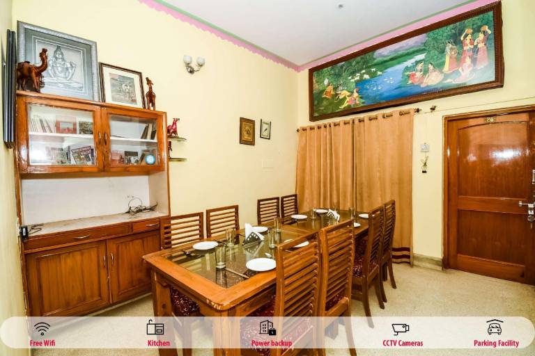 Hotel O RAAJ GUEST HOUSE in Luni