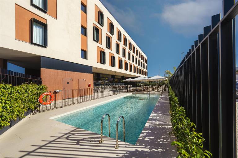 Hampton by Hilton Alicante Airport in Elche