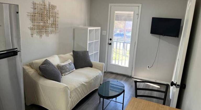 House with 1 room for 2 persons in Houston, TX