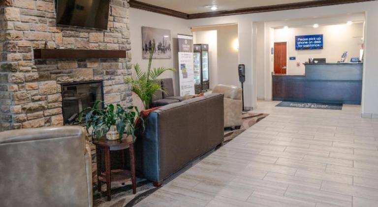 Cobblestone Hotel & Suites - Lamar — photo 5