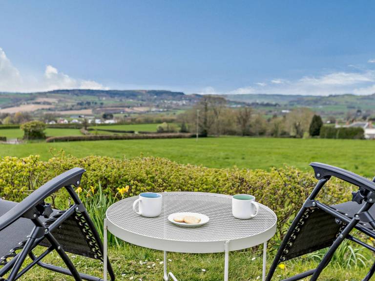 2 Bed in Wyke 45096